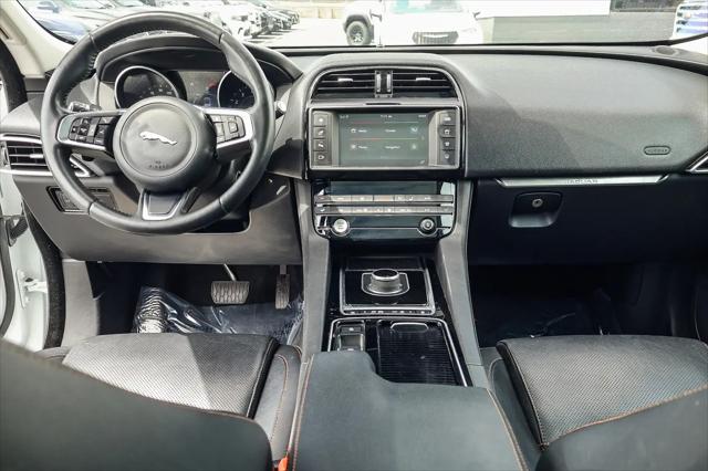 2018 Jaguar F-PACE 25t Prestige
