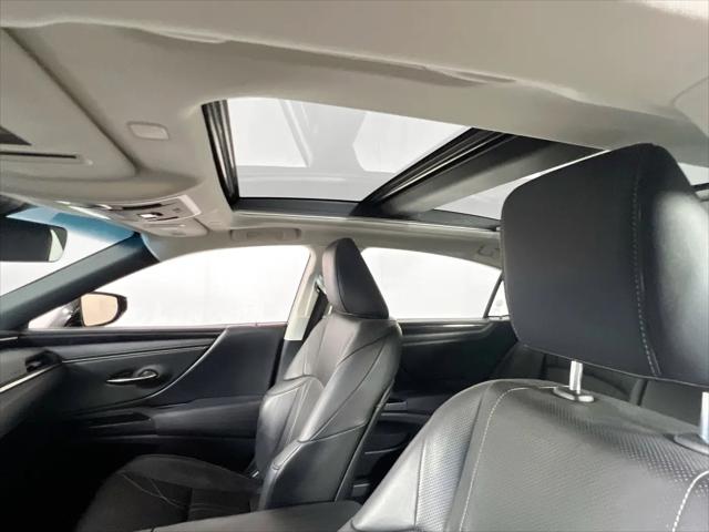 2019 Lexus ES 350 Luxury