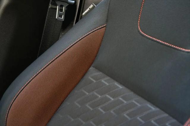 2023 Nissan Kicks SR Xtronic CVT