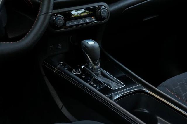 2023 Nissan Kicks SR Xtronic CVT