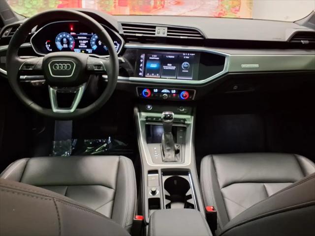 2024 Audi Q3 Premium 45 TFSI S line quattro Tiptronic