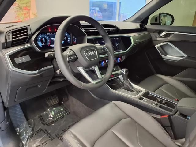 2024 Audi Q3 Premium 45 TFSI S line quattro Tiptronic