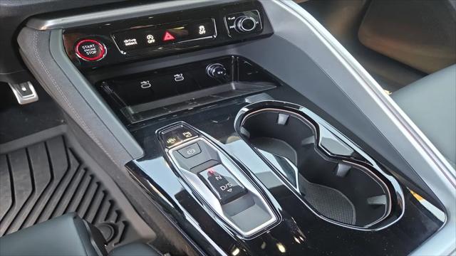 2025 Audi SQ5 Prestige TFSI quattro S tronic