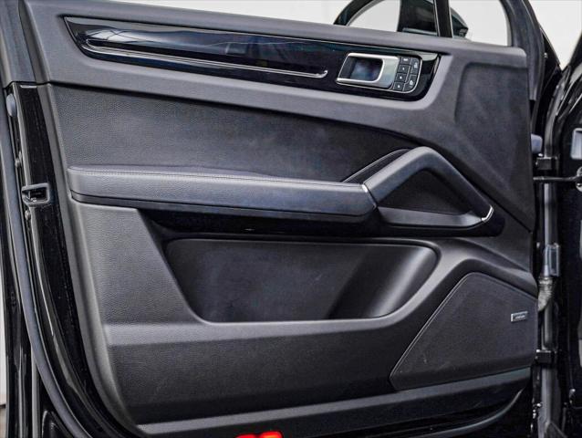 2023 Porsche Cayenne S Platinum Edition