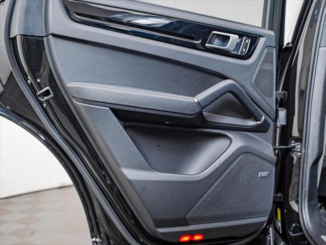 2023 Porsche Cayenne S Platinum Edition