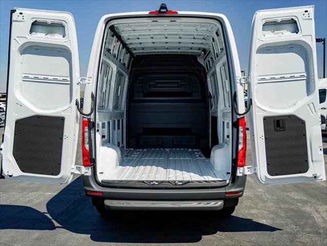 2026 Mercedes-Benz Sprinter 2500 Standard Roof 4-Cyl Diesel