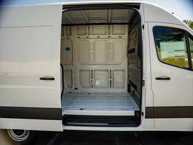 2026 Mercedes-Benz Sprinter 2500 Standard Roof 4-Cyl Diesel