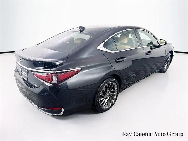 2024 Lexus ES 300h Luxury