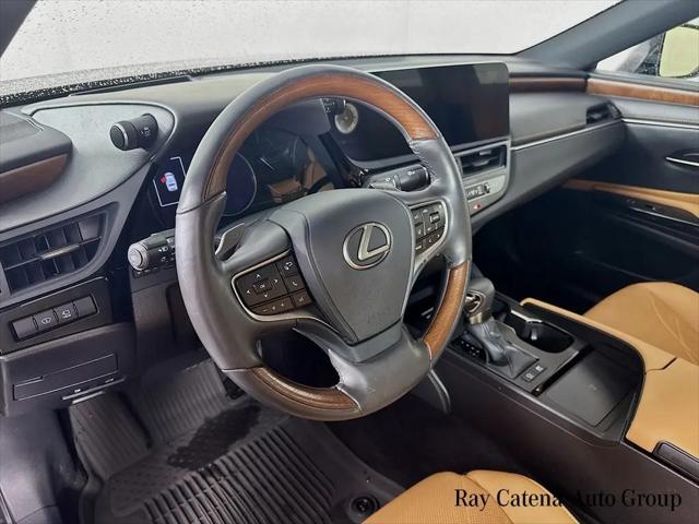 2024 Lexus ES 300h Luxury