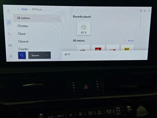 2024 Lexus ES 300h Luxury