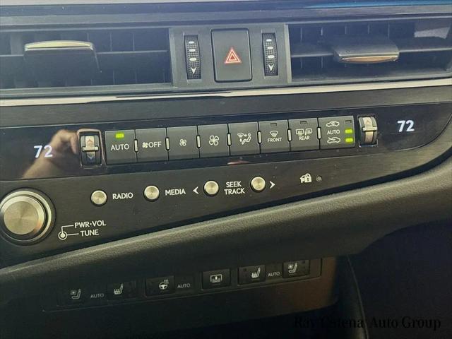 2024 Lexus ES 300h Luxury
