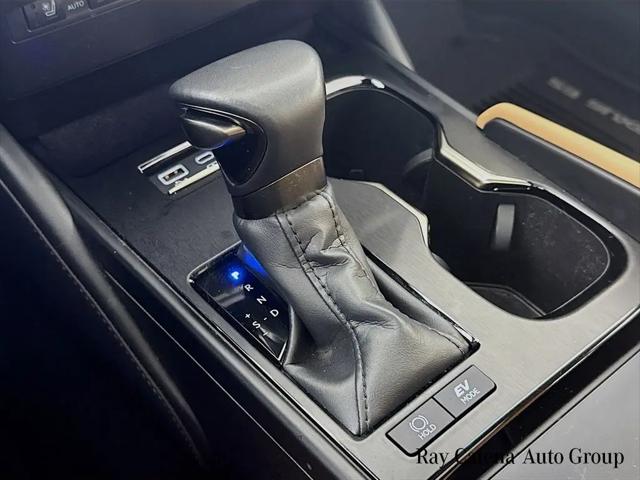 2024 Lexus ES 300h Luxury