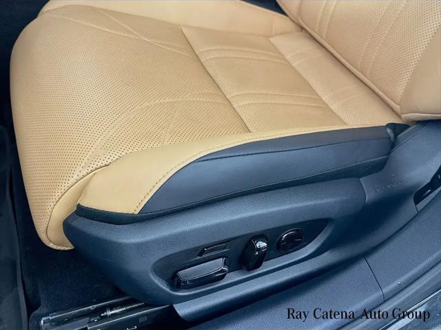 2024 Lexus ES 300h Luxury