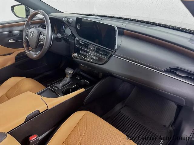 2024 Lexus ES 300h Luxury