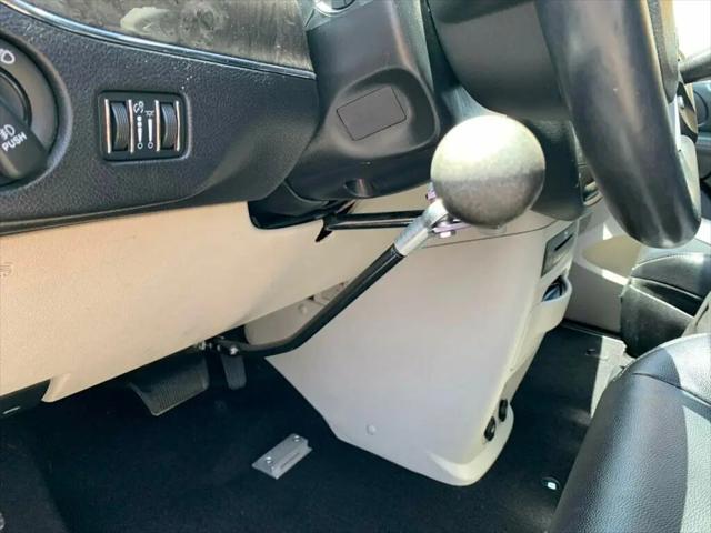 2015 Chrysler Town & Country Touring-L