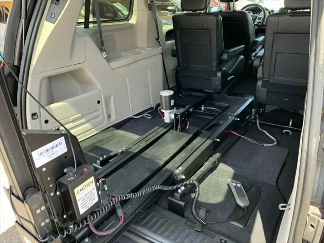 2015 Chrysler Town & Country Touring-L