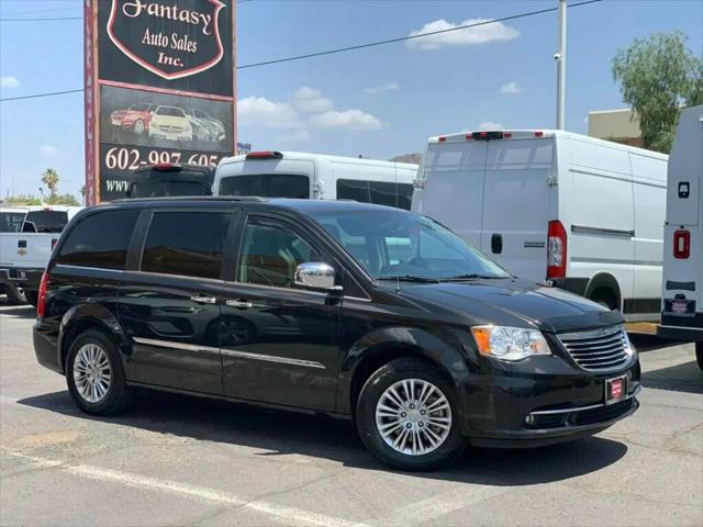 2015 Chrysler Town & Country Touring-L