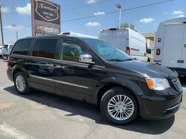 2015 Chrysler Town & Country Touring-L