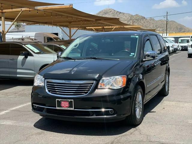 2015 Chrysler Town & Country Touring-L