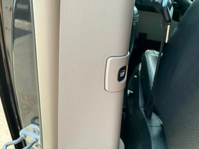 2015 Chrysler Town & Country Touring-L