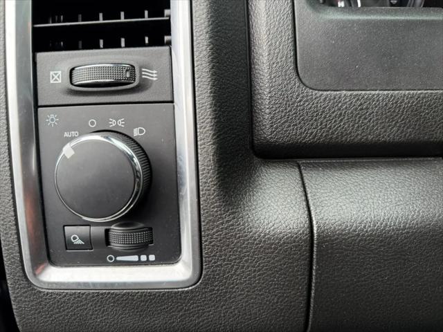2022 Ram 1500 Classic Warlock Crew Cab 4x4 5'7" Box