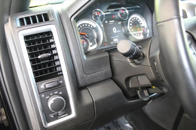 2024 Ram 1500 Classic Warlock Crew Cab 4x4 5'7" Box
