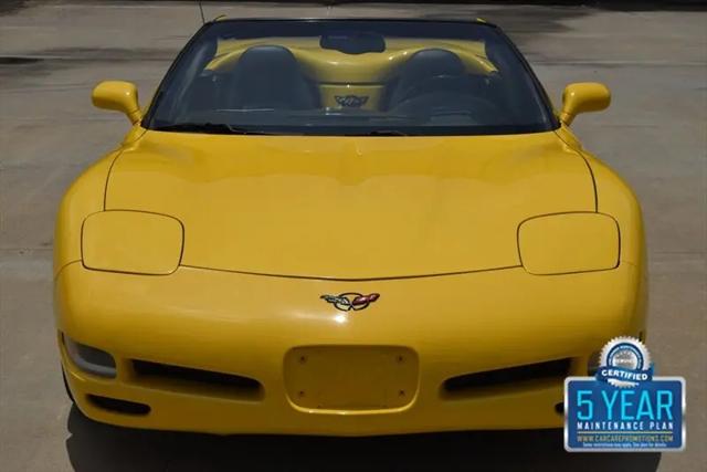 2004 Chevrolet Corvette Base