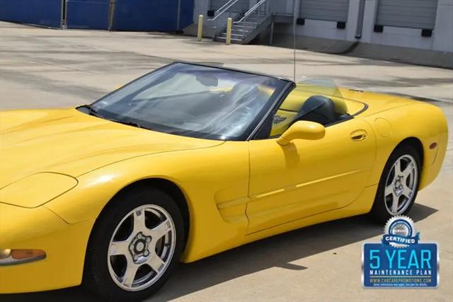 2004 Chevrolet Corvette Base