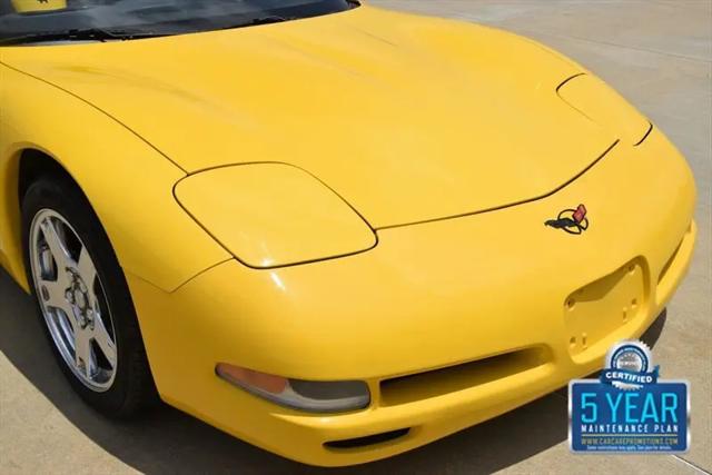 2004 Chevrolet Corvette Base