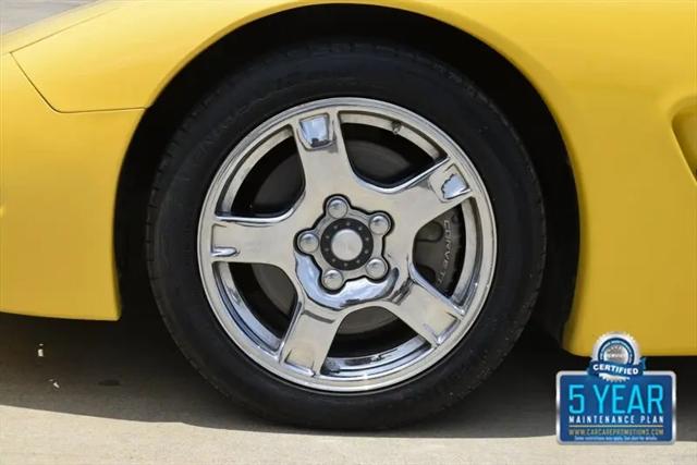 2004 Chevrolet Corvette Base