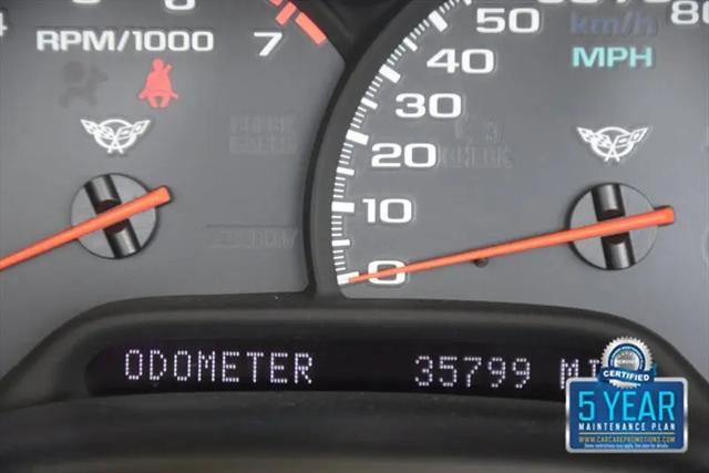 2004 Chevrolet Corvette Base