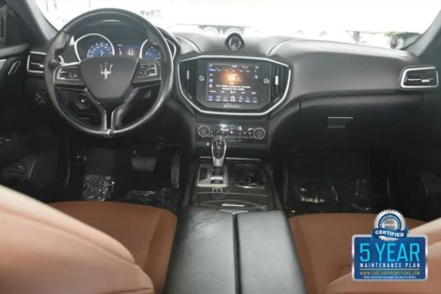 2015 Maserati Ghibli Standard