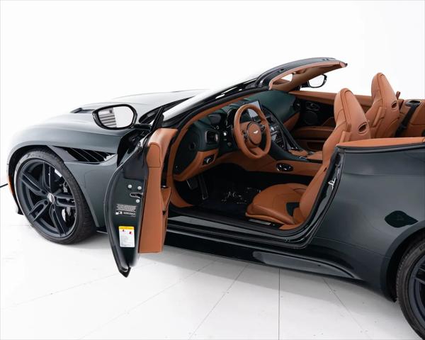 2023 Aston Martin DBS Volante