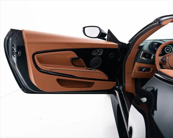 2023 Aston Martin DBS Volante