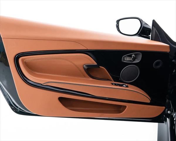 2023 Aston Martin DBS Volante