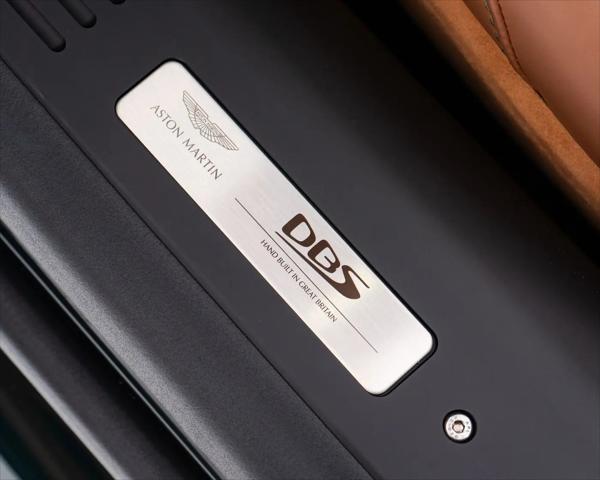 2023 Aston Martin DBS Volante