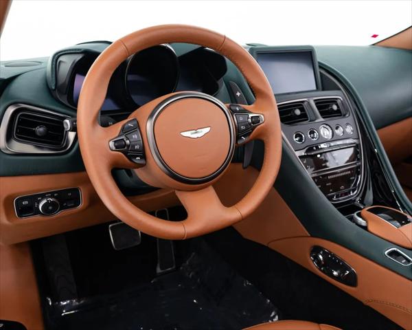 2023 Aston Martin DBS Volante
