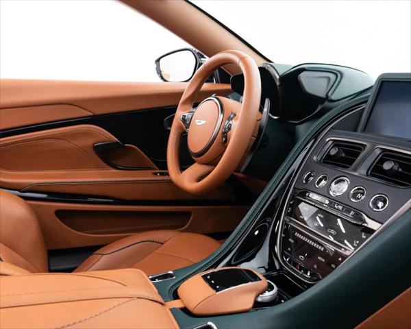2023 Aston Martin DBS Volante