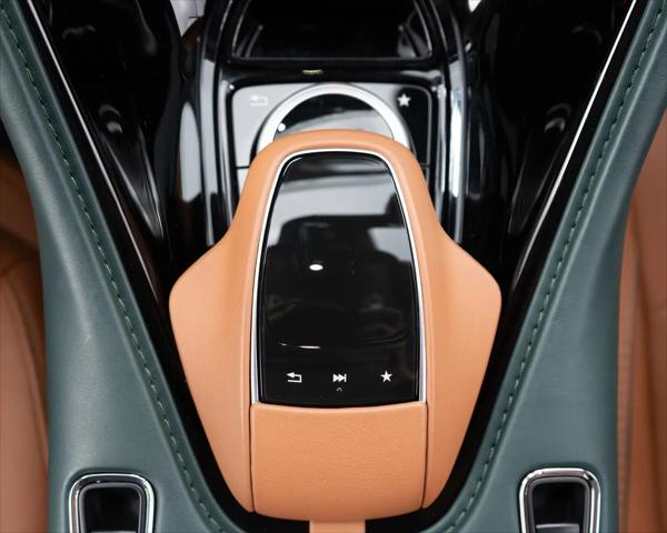 2023 Aston Martin DBS Volante