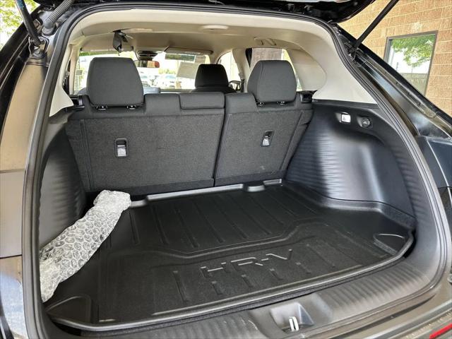 2025 Honda HR-V AWD LX