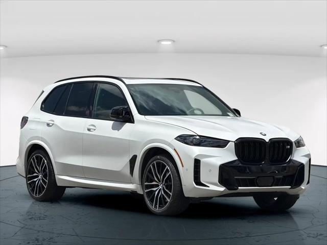 2025 BMW X5 M60i
