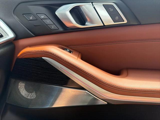 2025 BMW X5 M60i