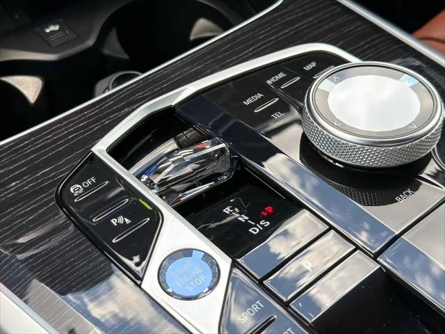 2025 BMW X5 M60i