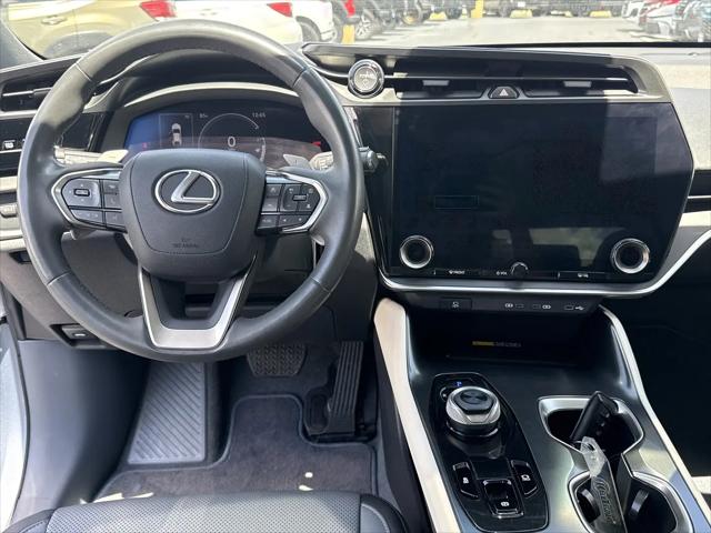 2023 Lexus RZ 450e Luxury