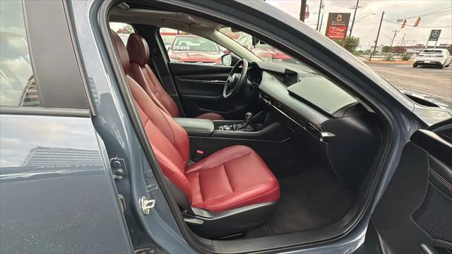 2024 Mazda Mazda3 2.5 S Carbon Edition