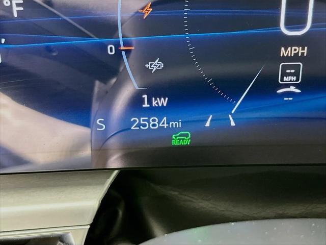 2025 Cadillac iQ Sport 1 RWD