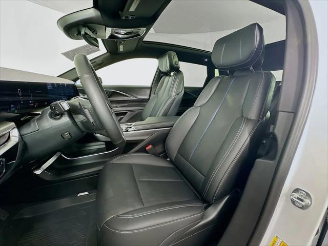 2025 Cadillac iQ Sport 1 RWD