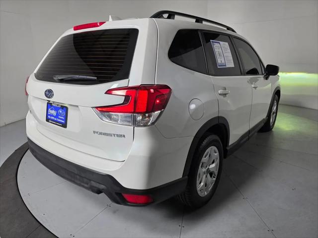 2023 Subaru Forester Base