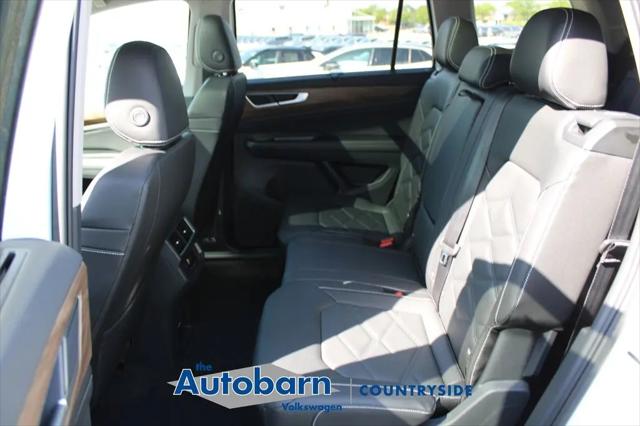 2026 Volkswagen Atlas SE with Technology
