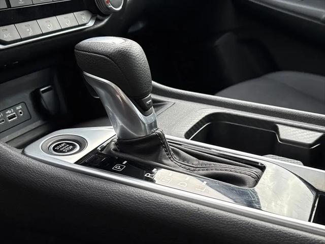 2024 Nissan Sentra SV Xtronic CVT